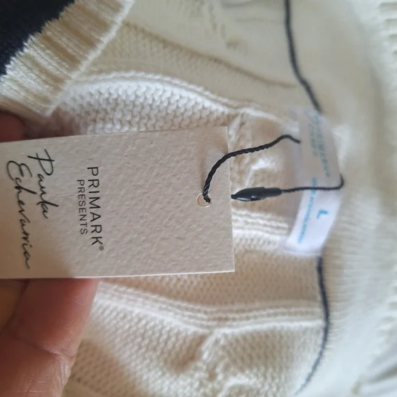 Primark Cream and Black V-Neck Cable Sweater Size L- New With Tags - Picture 8 of 10